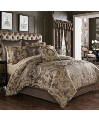 Five Queens Court - Neapolitan King 4 Piece Comforter Set