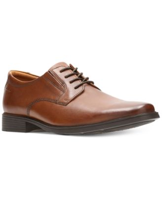 Clarks - Men's Tilden Plain-Toe Oxfords